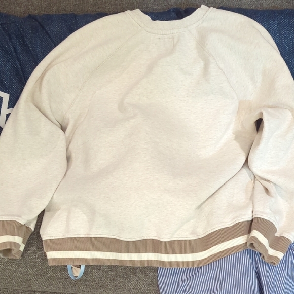 Roots Men's Cream and Brown Crewneck Sweater - Picture 3 of 3